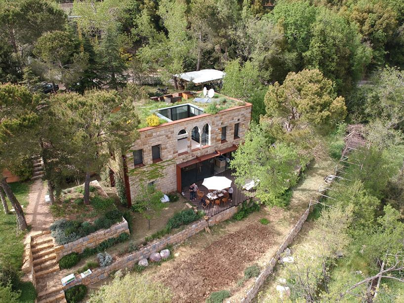 Baskinta Lebanese Mountain House reconstruction